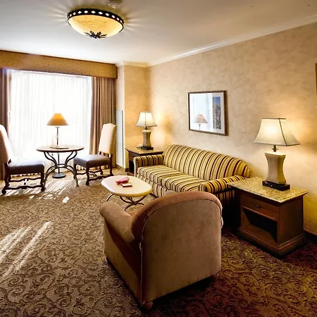 Hotel Delta By Marriott Anaheim Garden Grove