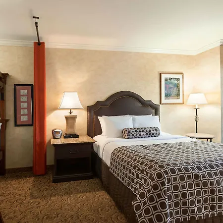 Hotel Delta By Marriott Anaheim 4*