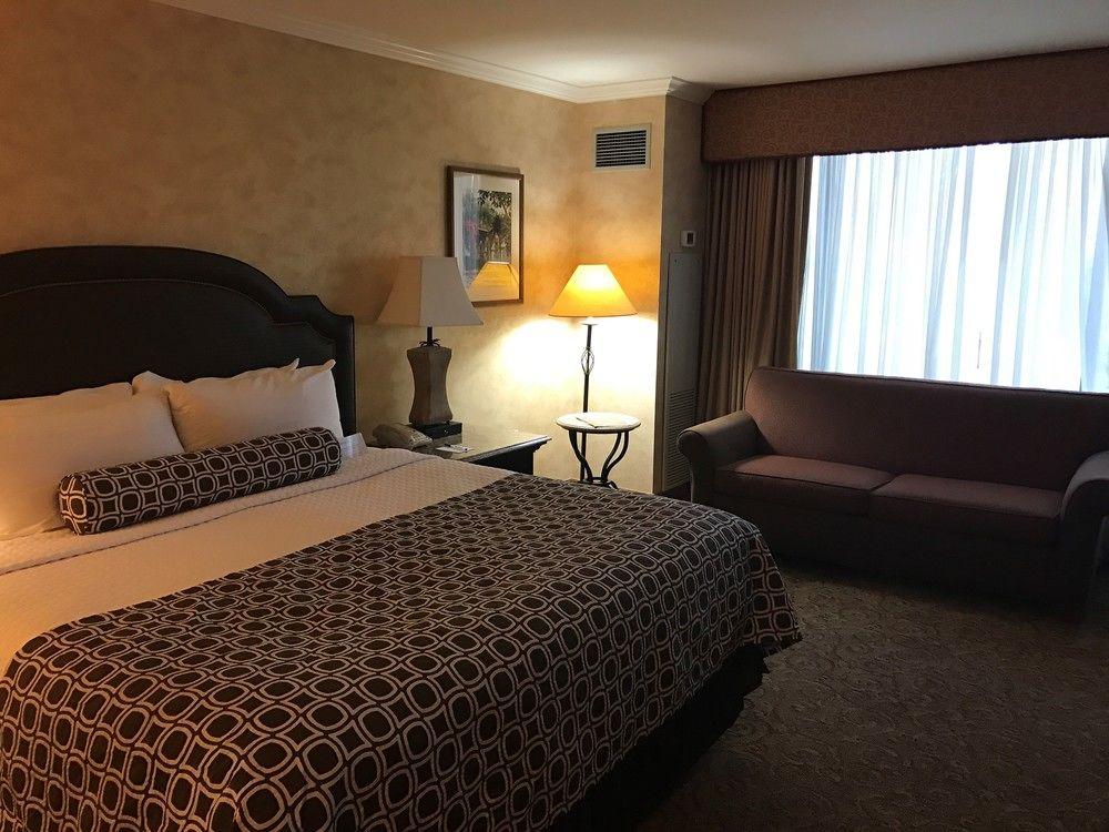 Hotel Delta By Marriott Anaheim Garden Grove