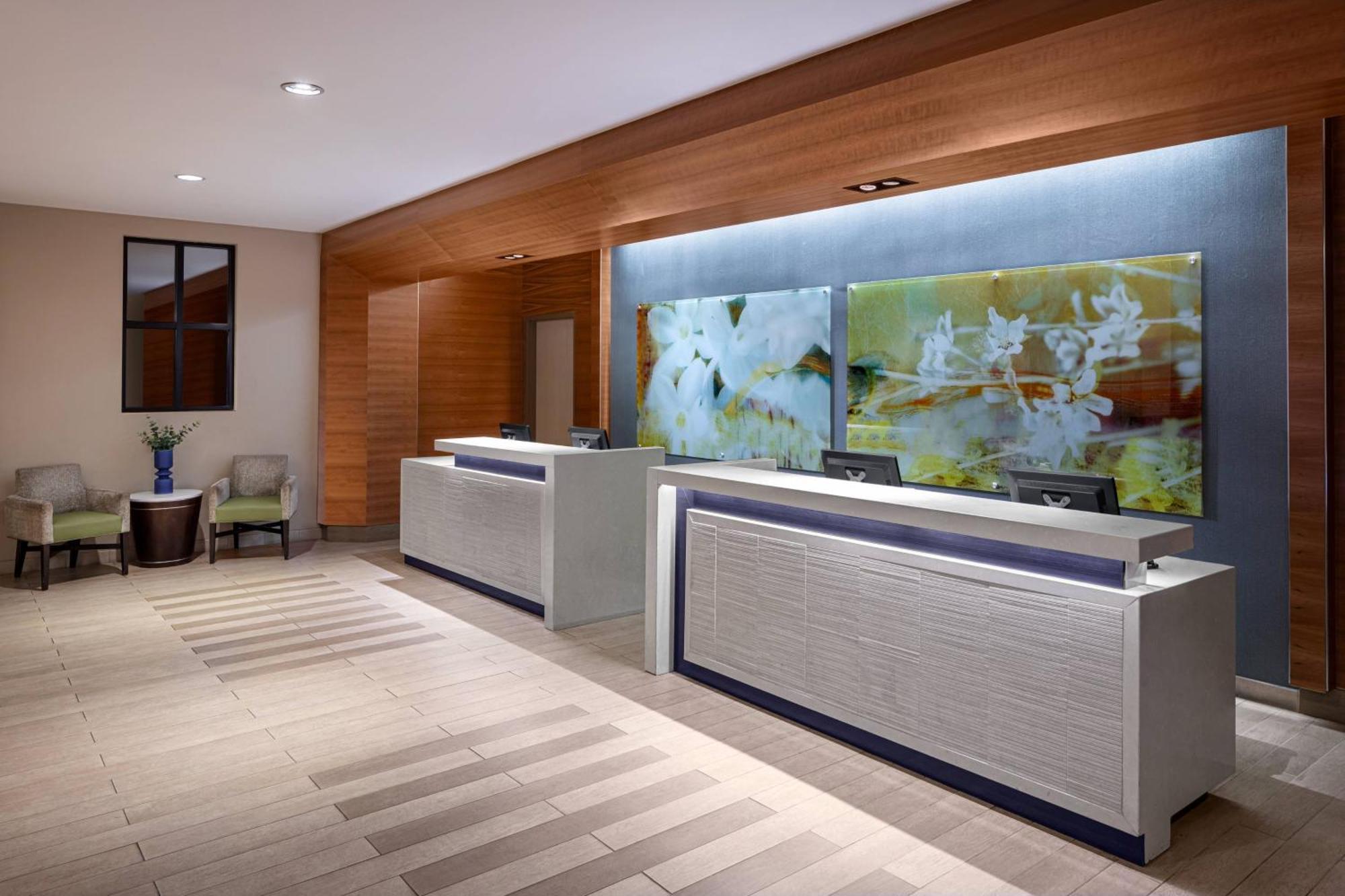 Hotel Delta By Marriott Anaheim 4*