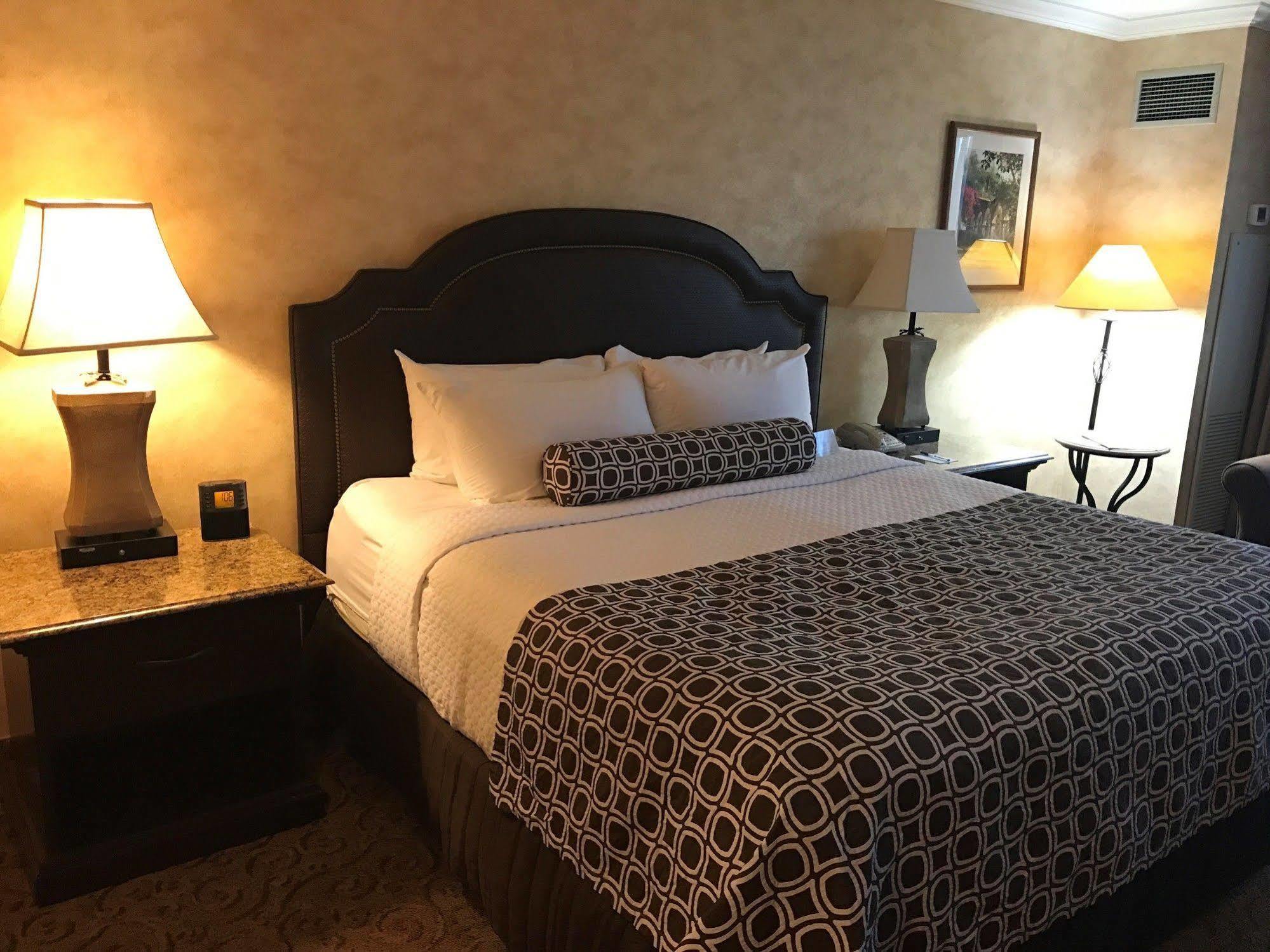 Delta By Marriott Anaheim Hotel 4*