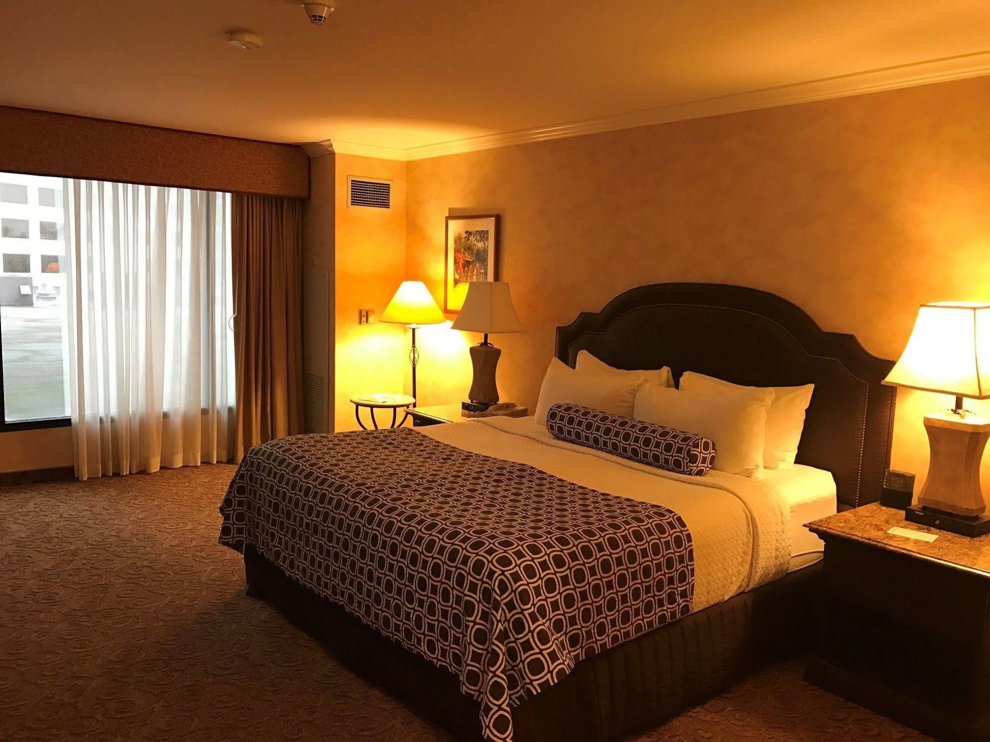 Hotel Delta By Marriott Anaheim