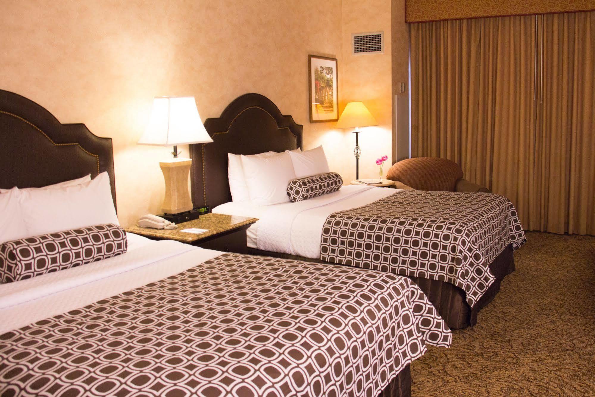 Delta By Marriott Anaheim 4*
